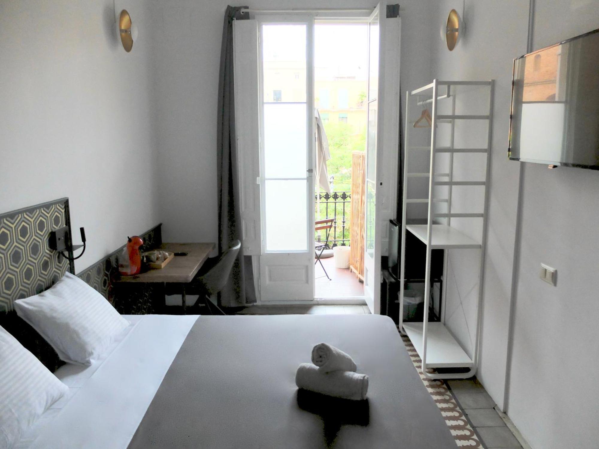 Fabrizzio'S Petit Hostel Βαρκελώνη Εξωτερικό φωτογραφία